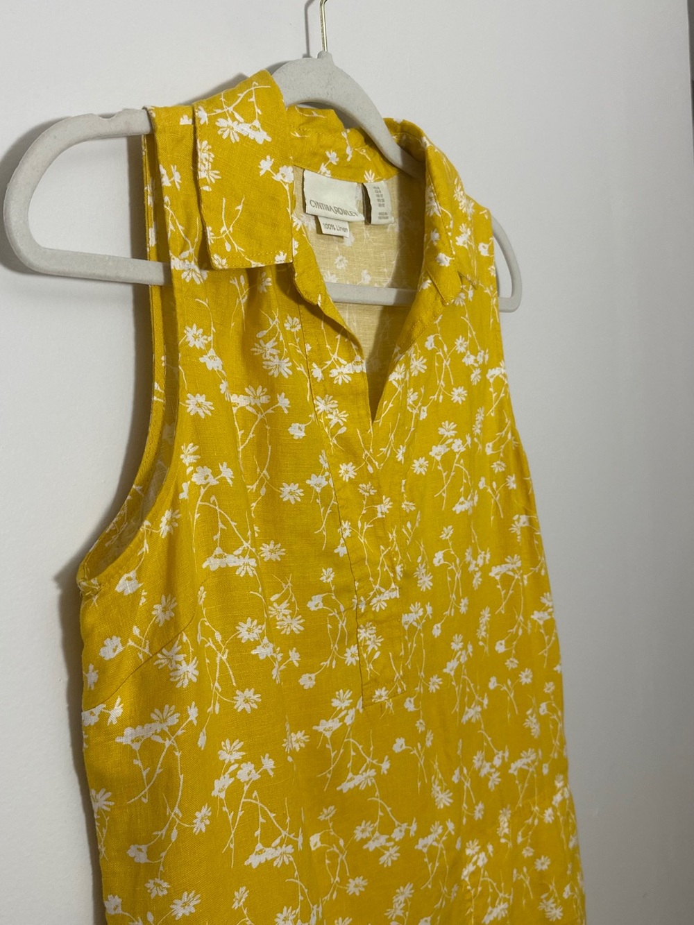 Cynthia Rowley Yellow Linen Floral Split V-Neck Shift Dress - Picture 4 of 9